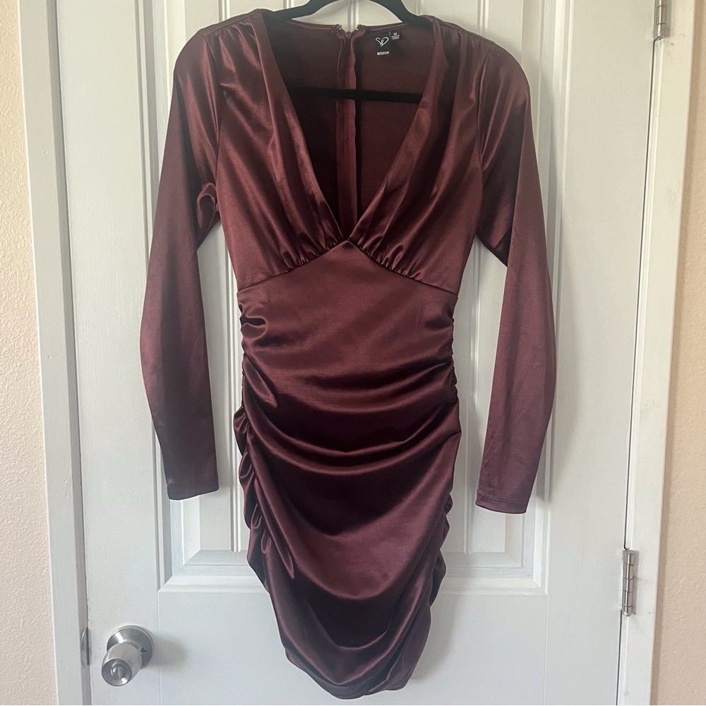 Windsor dress size M